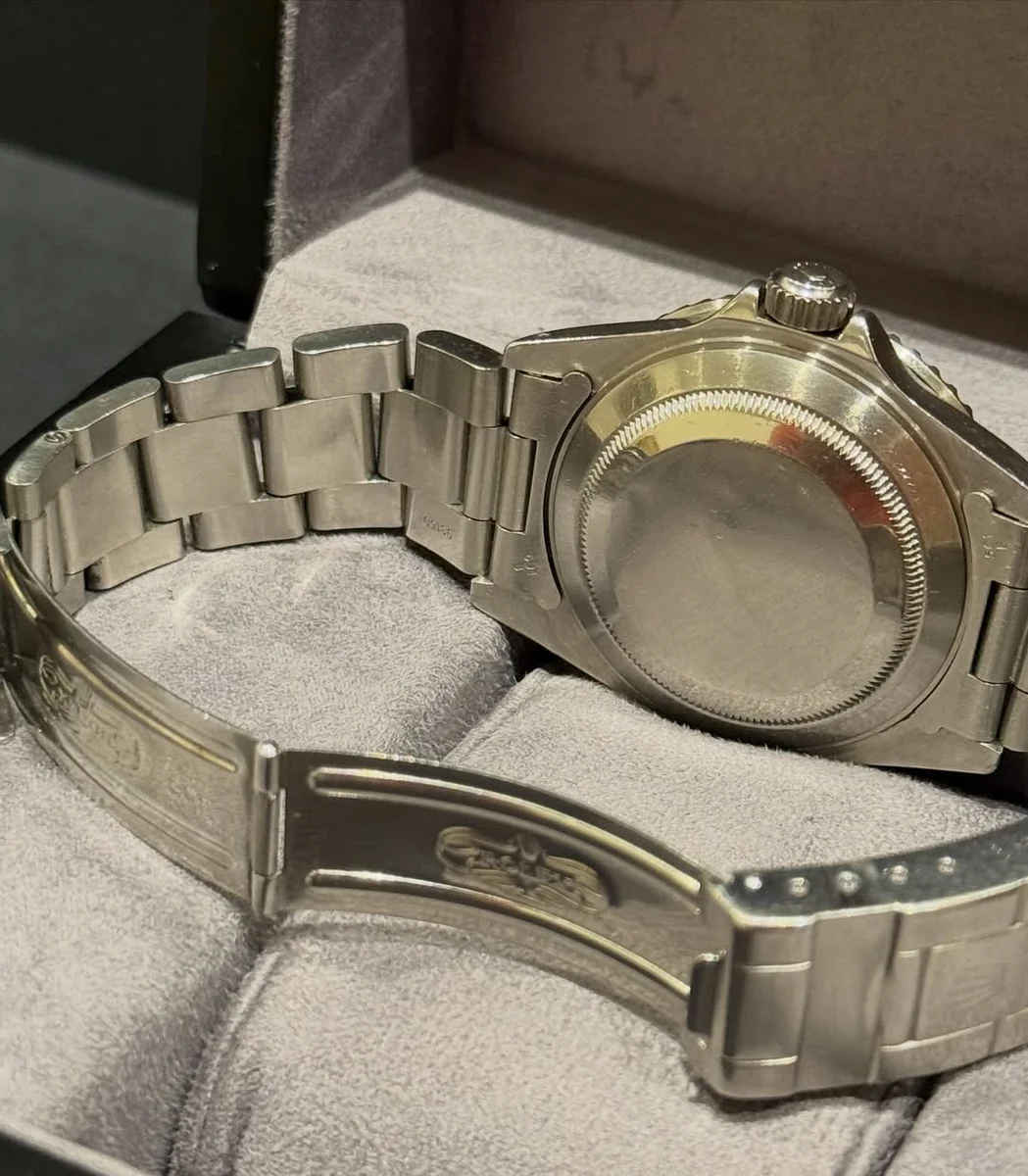 The Legendary Rolex Submariner Ref.16610 X Serial 1991 - Image 5