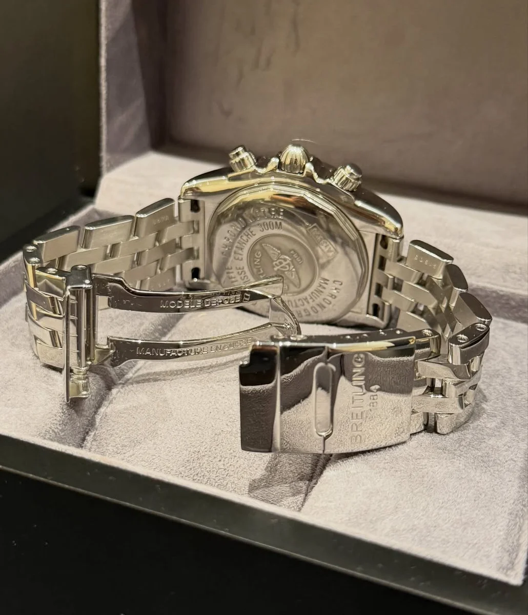 RARE Breitling Evolution 2006 Rare Red Dial - Image 3