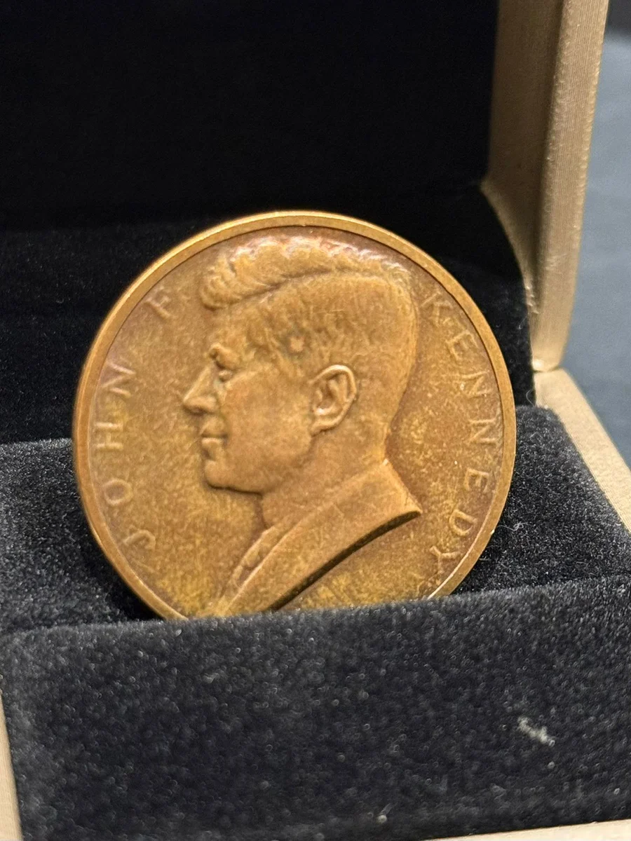 Rare John F Kennedy USA Commemorative Coin Bronze