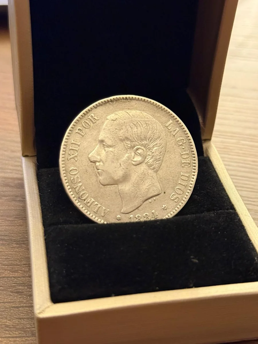 Rare 5 Pesetas Spain  Fine Silver 1884 King AlFonso